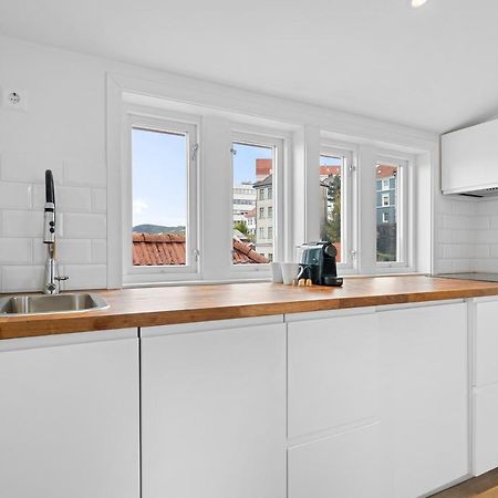 Modern Penthouse With A View - Behind Bryggen Apartment Bergen Exterior photo